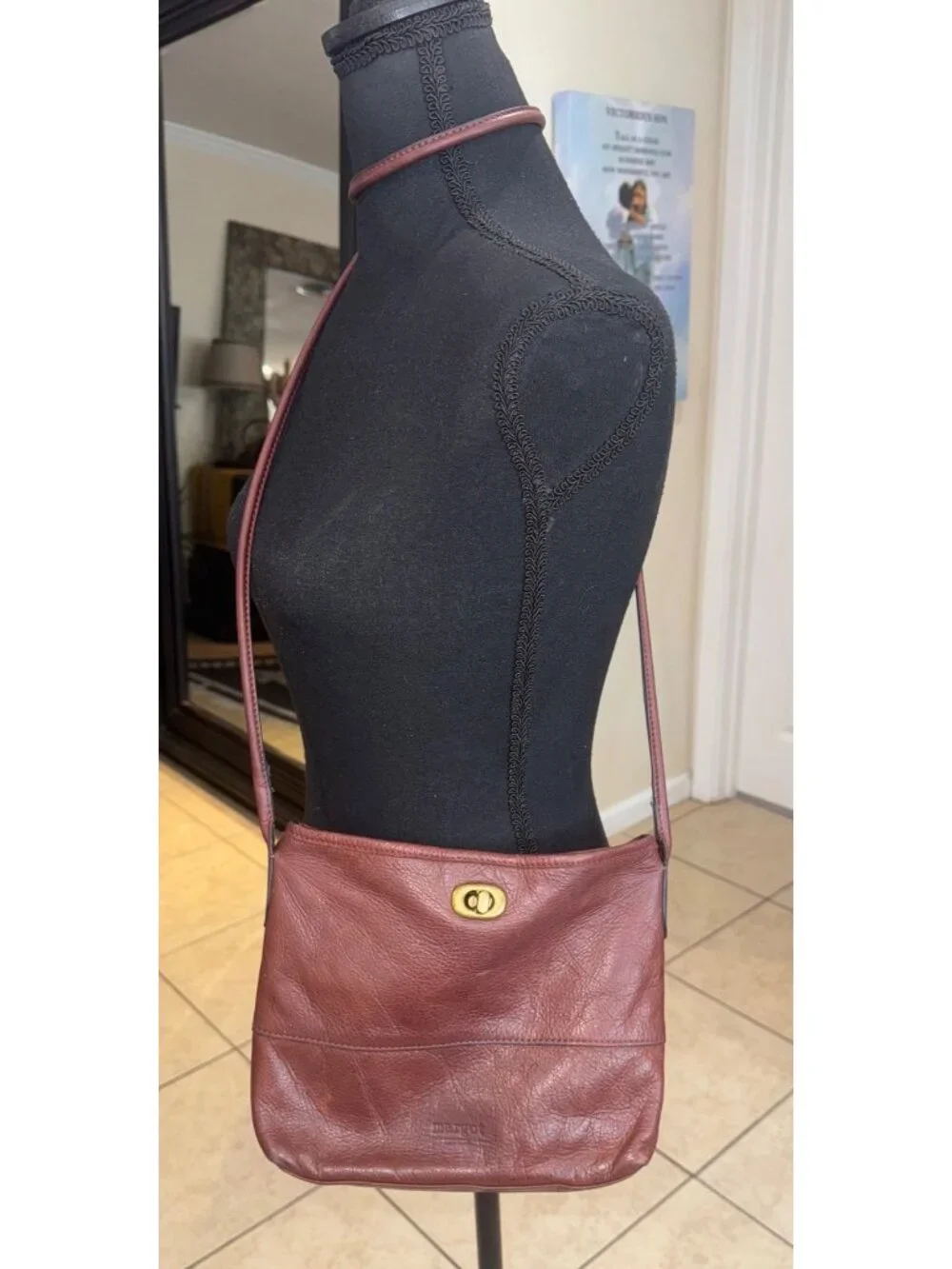 Margot New York Leather Crossbody Shoulder Bag Burgundy Gold Turn Lock Closure